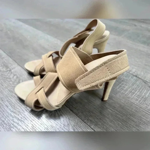 Pedro Garcia Nude Tan Heels Size 8 $425 - Picture 1 of 5